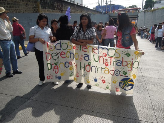 
						Los jóvenes del PELPB participan en redes de asociaciones juveniles (Liderazgo Joven; Movimiento Gerardi; POLJUVE, etc.)
						y en foros juveniles, para involucrarse en el movimiento juvenil nacional y elaborar propuestas de cambio para la sociedad guatemalteca.